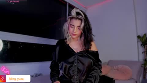 My name is Fer Nice to meet you  give it a thumbs up please its important online show from 02.14.25