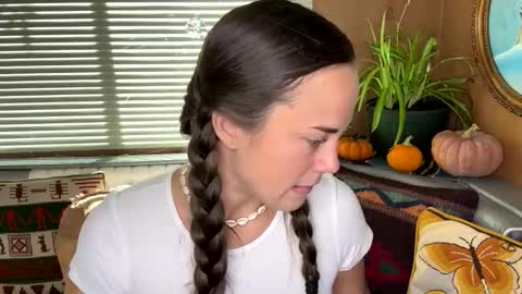 minimaggie online show from 10.21.25