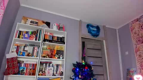 Ariana online show from 12.21.25