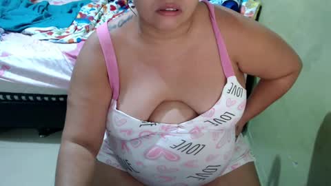 Snapshot of minnie_bbw69 chatting on 01.21.25 Andrea online show from 01.21.25