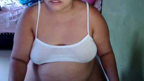 Snapshot of minnie_bbw69 chatting on 02.17.25 Andrea online show from 02.17.25