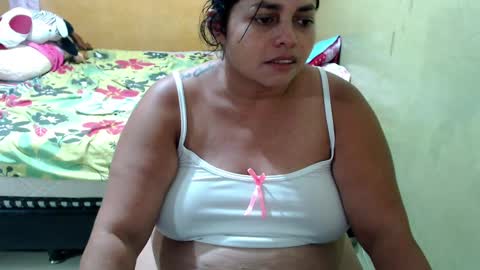 Snapshot of minnie_bbw69 chatting on 03.01.25 Andrea online show from 03.01.25