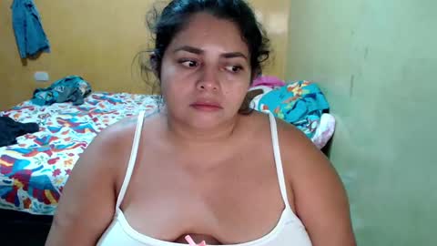 Snapshot of minnie_bbw69 chatting on 09.11.25 Andrea online show from 09.11.25