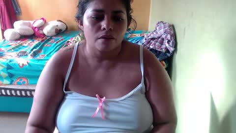 Snapshot of minnie_bbw69 chatting on 09.18.25 Andrea online show from 09.18.25