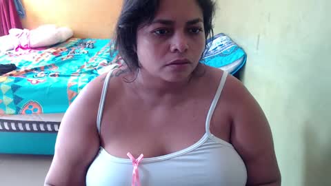 Snapshot of minnie_bbw69 chatting on 09.20.25 Andrea online show from 09.20.25