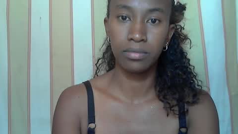 minouch211907 online show from 02.18.25