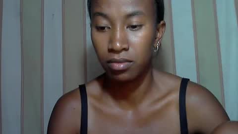 minouch211907 online show from 02.20.25