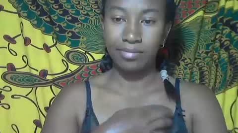 minouch211907 online show from 10.10.25