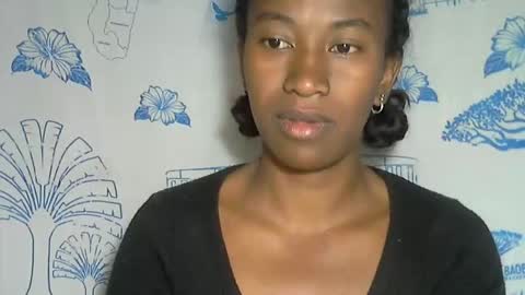 minouch211907 online show from 12.19.25