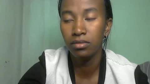 minouch211907 online show from 05.22.26