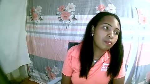 Snapshot of miorah chatting on 01.14.25 miorah online show from 01.14.25