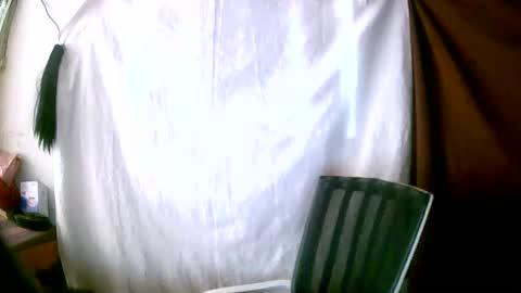 Snapshot of miorah chatting on 02.08.25 miorah online show from 02.08.25