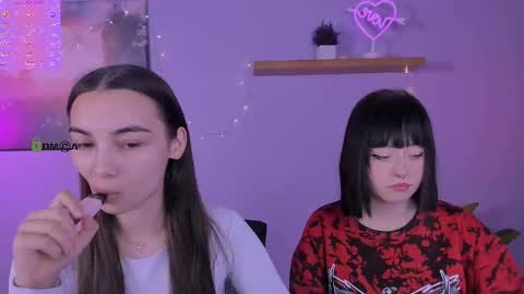 Darling Mira online show from 12.18.25