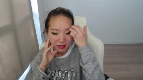 mira_g online show from 10.31.25