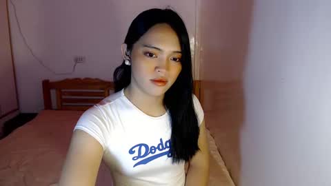 Snapshot of mira_luna222 chatting on 12.04.24 Mira Bella online show from 12.04.24
