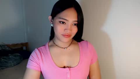 Snapshot of mira_luna222 chatting on 12.25.24 Mira Bella online show from 12.25.24