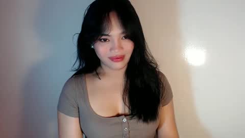 Snapshot of mira_luna222 chatting on 01.06.25 Mira Bella online show from 01.06.25