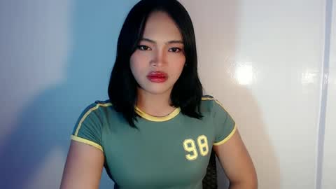 Snapshot of mira_luna222 chatting on 02.01.25 Mira Bella online show from 02.01.25