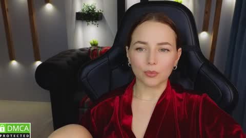 Snapshot of mira_mermayd chatting on 01.05.25 Mira online show from 01.05.25