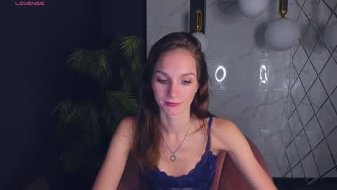 Snapshot of mirandaglow chatting on 12.24.24 Miranda online show from 12.24.24