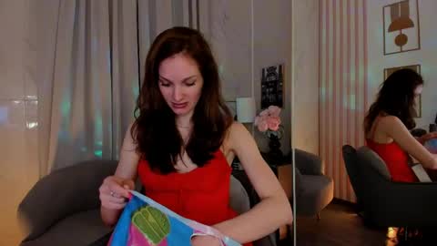 Snapshot of mirandaglow chatting on 05.16.26 Miranda online show from 05.16.26