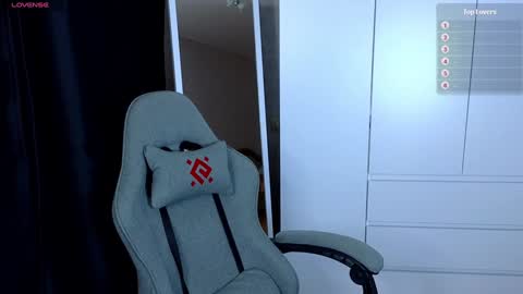 Snapshot of miraraid chatting on 12.05.24 miraraid online show from 12.05.24