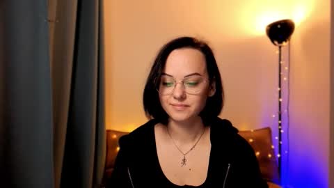 MiraSkyy online show from 11.02.25