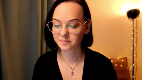 MiraSkyy online show from 11.08.25