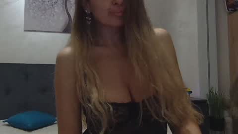 miriam04 online show from 12.11.24