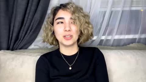 Snapshot of mirko_or_miruko chatting on 03.19.26 Miru online show from 03.19.26