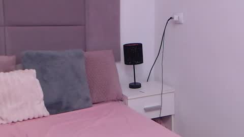 MiryamInes online show from 02.08.25