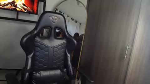 Snapshot of mis_iyasha chatting on 11.10.25 IYASHA online show from 11.10.25