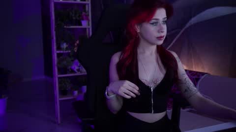 Snapshot of misapage chatting on 11.21.25 Misa online show from 11.21.25