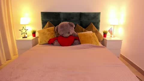 mishapallmer online show from 10.19.25