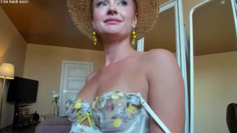 Kris online show from 10.28.25