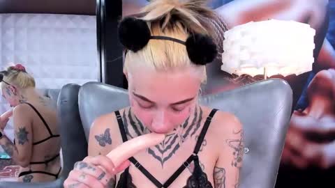 miss___angel online show from 02.11.25