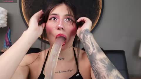 Charlotte online show from 04.18.26