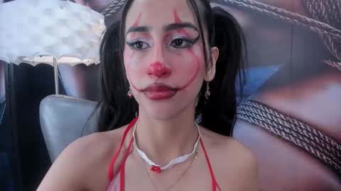 Snapshot of miss___taylor chatting on 10.29.25 Taylor online show from 10.29.25