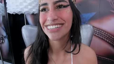 Snapshot of miss___taylor chatting on 10.31.25 Taylor online show from 10.31.25