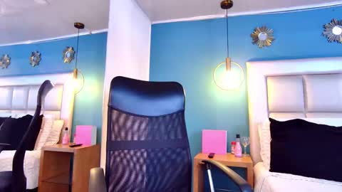 Snapshot of miss__ary_ chatting on 09.17.25 miss__ary_ online show from 09.17.25