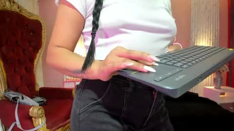 Snapshot of miss__star_ chatting on 04.28.26 miss__star_ online show from 04.28.26