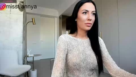 Miss Tanya online show from 03.05.25