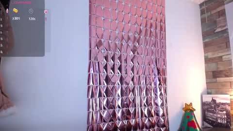 Snapshot of miss_antonellaa_ chatting on 12.19.24 Antonella online show from 12.19.24