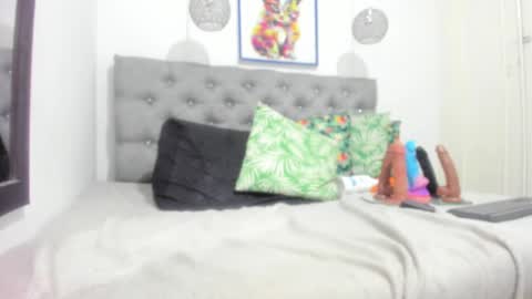 miss_big_ass21 online show from 03.10.25