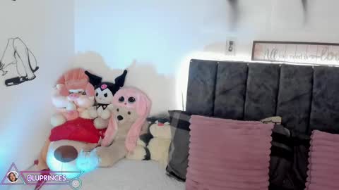 Snapshot of miss_brunette_ chatting on 11.15.25 lucy 3 online show from 11.15.25