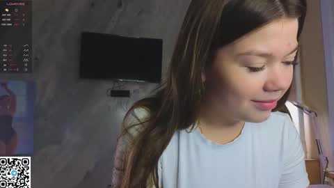 Snapshot of miss_bubbles chatting on 11.25.25 Sandy online show from 11.25.25