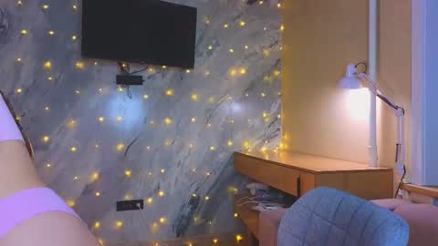 Sandy online show from 02.15.26