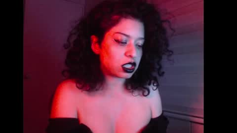 Snapshot of miss_carmila chatting on 09.16.25 Miss Carmila online show from 09.16.25