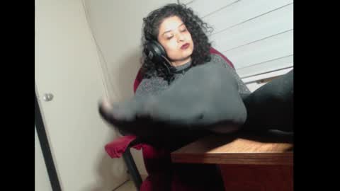 Snapshot of miss_carmila chatting on 10.11.25 Miss Carmila online show from 10.11.25