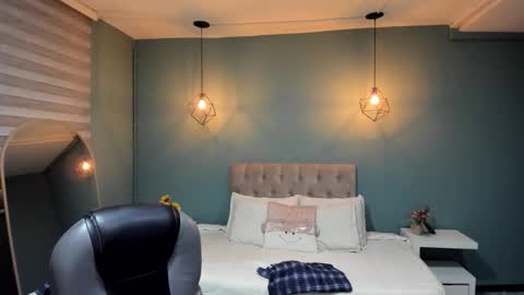 Cataleya online show from 11.26.25